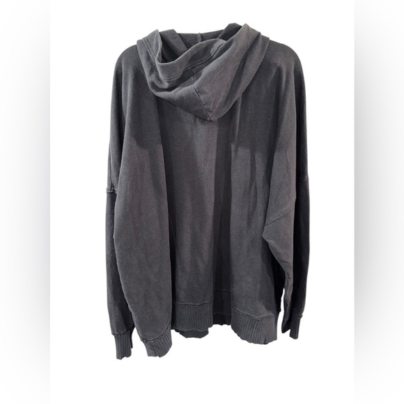 SO Charcoal Button-Up Top - Picture 8 of 8